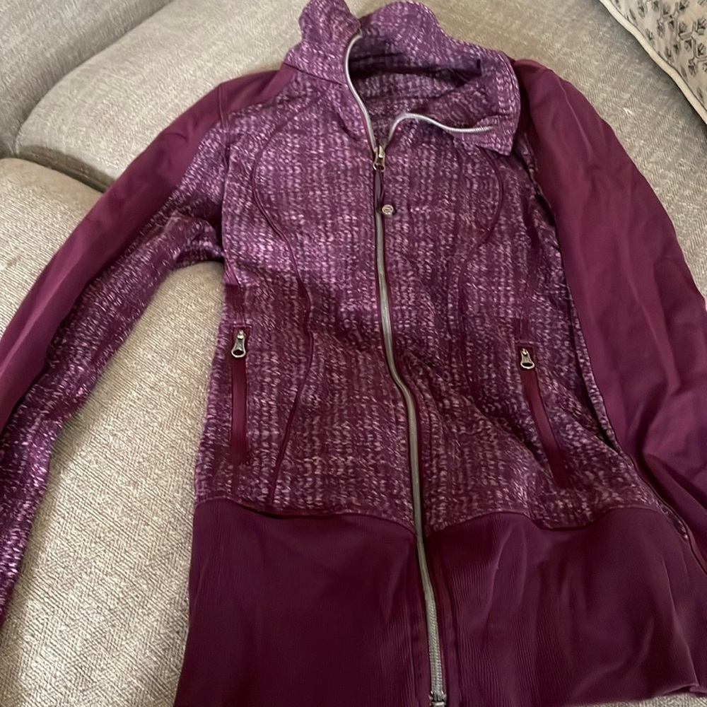 Lululemon zip up sz 6